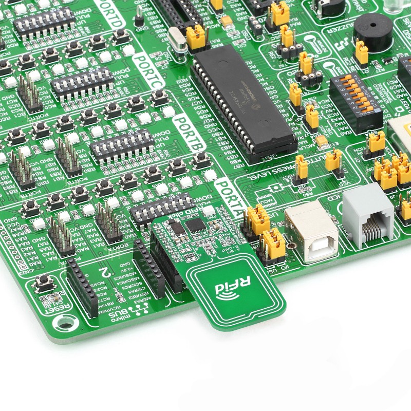 RFid click CR95HF 13.56 MHz contactless transceiver and trace antenna